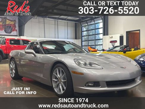 Used 2006 Chevrolet Corvette Coupe w/ Preferred Equipment Group RWD image 1