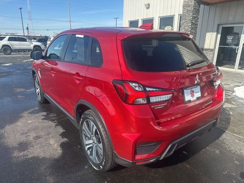 Used 2024 Mitsubishi Outlander Sport SE image 9