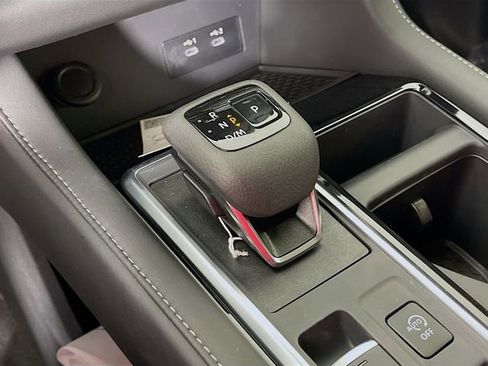 New 2026 Nissan Pathfinder SV image 12