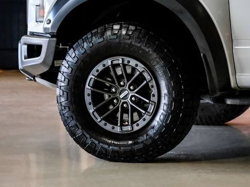 Used 2019 Ford F150 Raptor w/ Equipment Group 802A Luxury AWD/4WD image 50