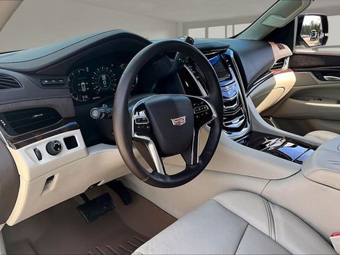 Used 2017 Cadillac Escalade Premium Luxury w/ LPO, Radiant Package image 16