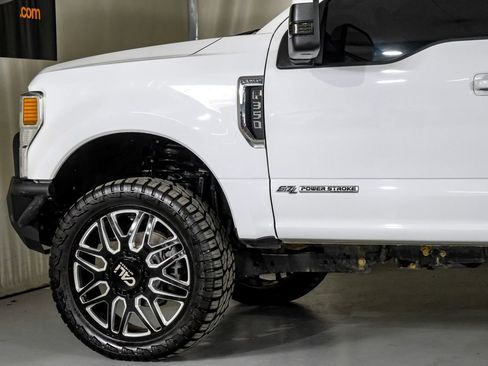 Used 2022 Ford F350 Lariat image 12