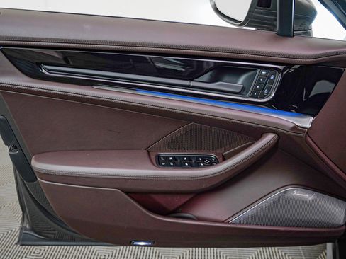 Certified 2025 Porsche Panamera 4S image 25