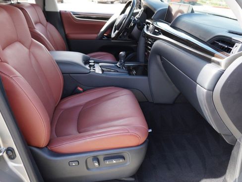 Certified 2021 Lexus LX 570 4WD w/ Luxury Package image 14