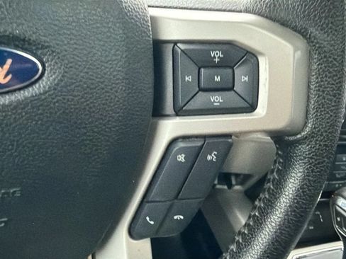 Used 2015 Ford F150 Lariat AWD/4WD image 28