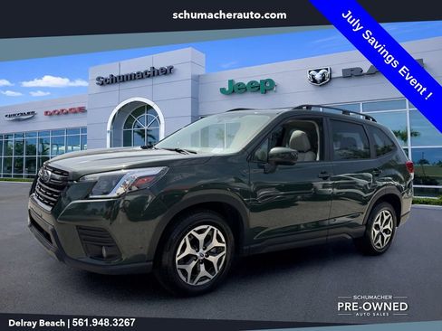 Used 2023 Subaru Forester Premium AWD/4WD image 3