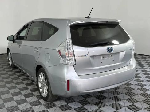 Used 2013 Toyota Prius V Five FWD image 3