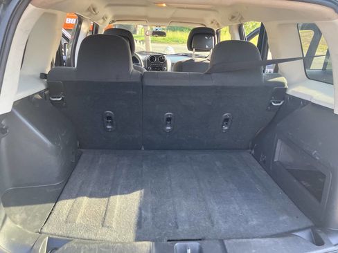 Used 2011 Jeep Patriot Sport w/ Tire & Wheel Group AWD/4WD image 33