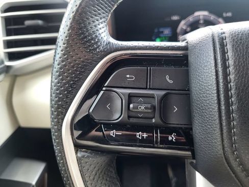 Used 2022 Toyota Tundra Capstone AWD/4WD image 19