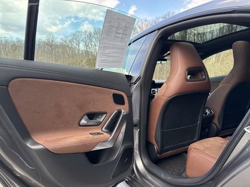 Used 2025 Mercedes-Benz CLA 250 4MATIC image 21