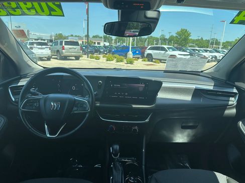 Used 2024 Buick Encore GX Preferred FWD image 13