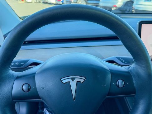 Used 2023 Tesla Model 3 Standard Range image 12