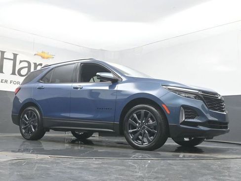 Used 2024 Chevrolet Equinox RS image 2