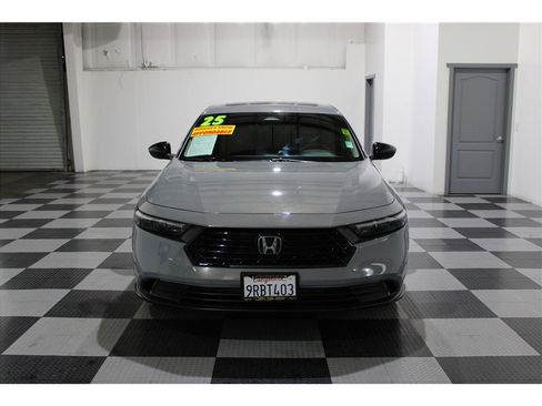 Used 2025 Honda Accord SE image 3