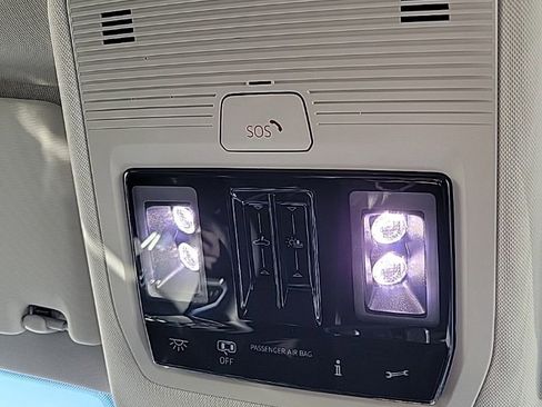 New 2026 Volkswagen Tiguan SE image 11