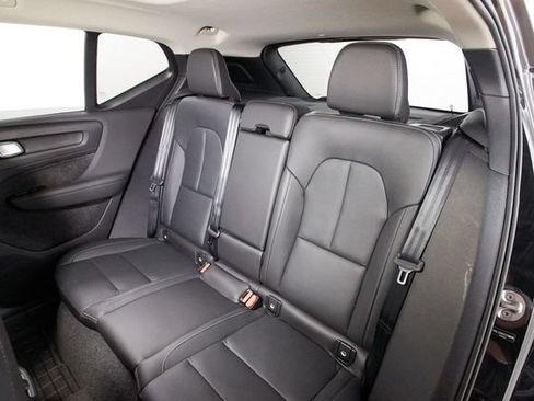Certified 2026 Volvo XC40 B5 Plus AWD/4WD image 21