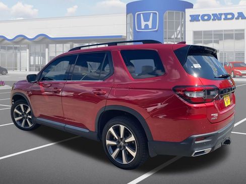 Used 2023 Honda Pilot Elite image 6