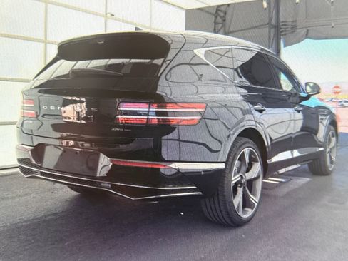 Used 2026 Genesis GV80 3.5T Prestige image 2
