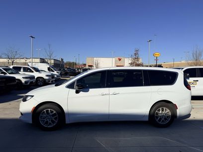 Used 2025 Chrysler Voyager LX