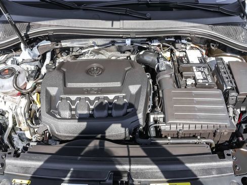 Certified 2024 Volkswagen Tiguan Wolfsburg Edition AWD/4WD image 41
