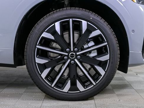 New 2026 Volvo XC60 B5 Ultra w/ Climate Package image 39