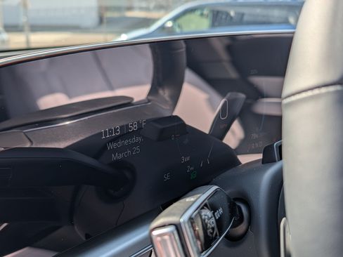 Used 2026 Cadillac Lyriq Luxury w/ LPO, Floor Liner Package AWD/4WD image 19
