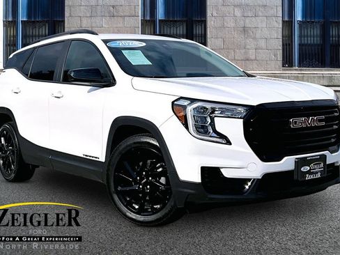 Used 2024 GMC Terrain SLE w/ Elevation Edition FWD image 1