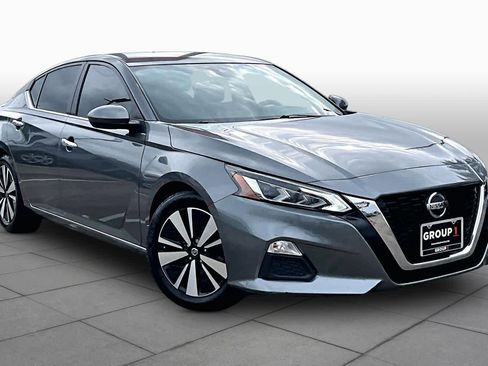 Certified 2022 Nissan Altima 2.5 SV FWD image 3