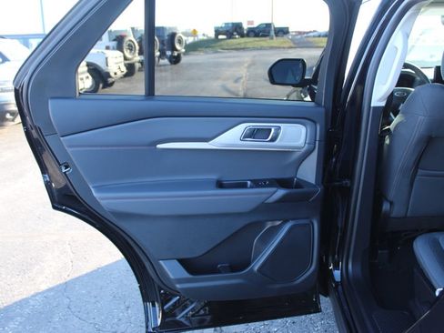 New 2026 Ford Explorer Active AWD/4WD image 17