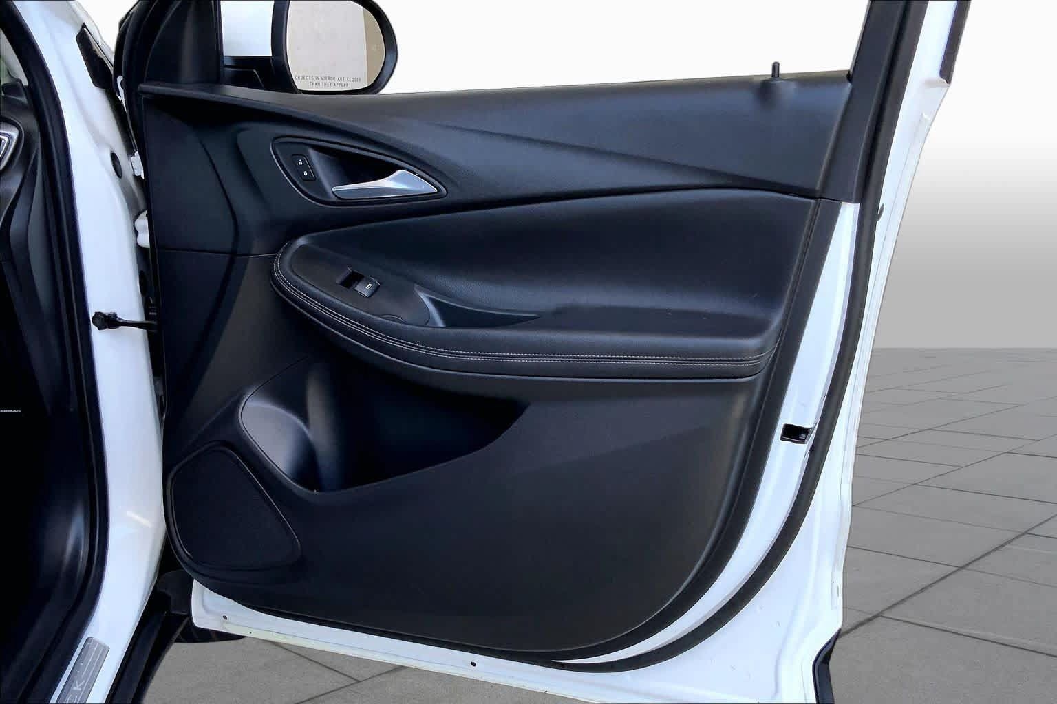 Used 2020 Buick Encore GX Preferred FWD image 23