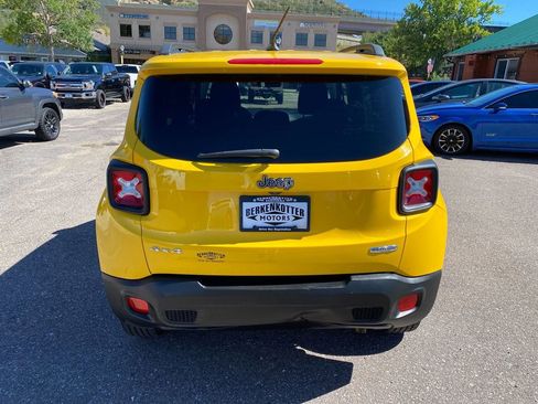 Used 2017 Jeep Renegade Latitude image 5