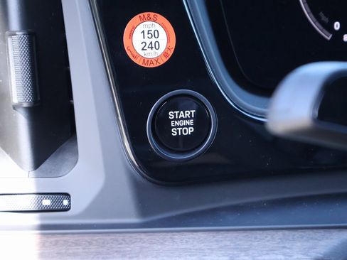 New 2025 Porsche Cayenne image 34