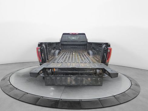 Used 2025 GMC Sierra 3500 AT4 w/ AT4 Premium Plus Package image 40