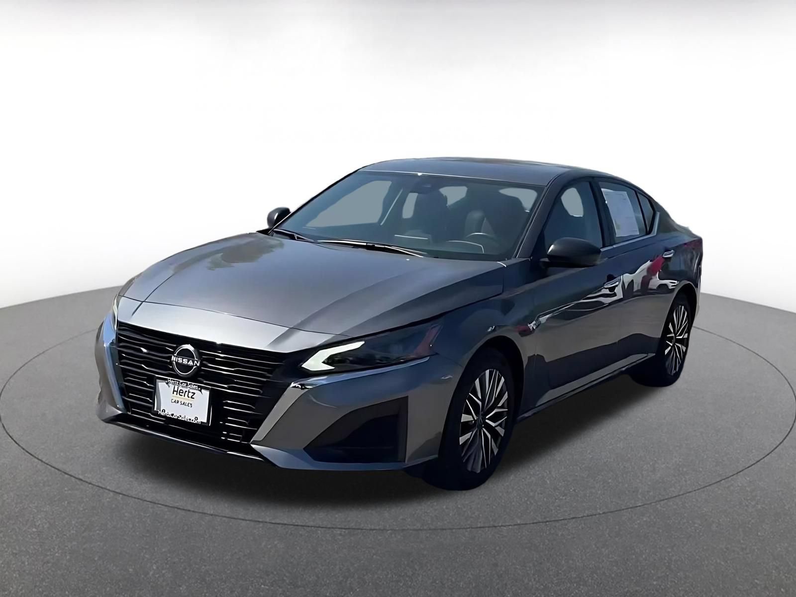 Used 2025 Nissan Altima 2.5 SV FWD image 6
