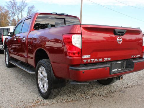 Used 2018 Nissan Titan SV w/ SV Convenience Package image 15