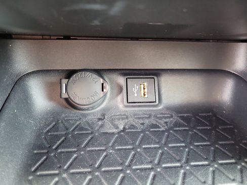 Certified 2025 Toyota RAV4 LE AWD/4WD image 18