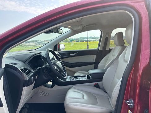 Used 2022 Ford Edge Titanium w/ Equipment Group 301A AWD/4WD image 9