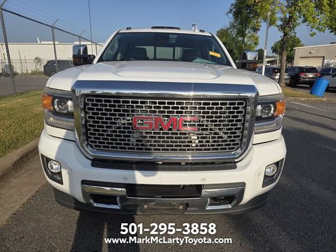 Used 2015 GMC Sierra 2500 Denali w/ Duramax Plus Package AWD/4WD image 2