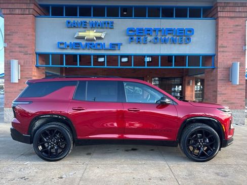 Used 2024 Chevrolet Traverse RS image 11