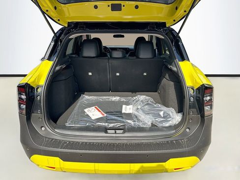 New 2025 Nissan Kicks SR image 25