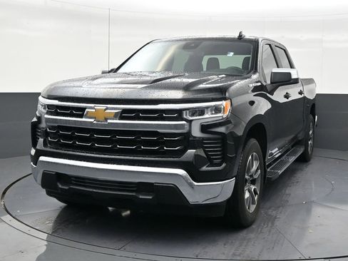 Used 2024 Chevrolet Silverado 1500 LT RWD image 8