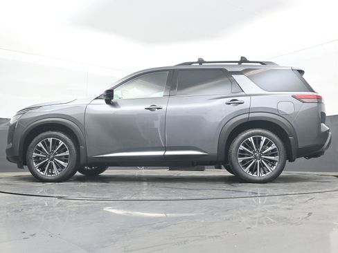New 2026 Nissan Pathfinder Platinum FWD image 28
