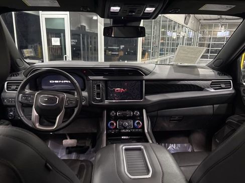 Used 2024 GMC Yukon XL Denali image 27