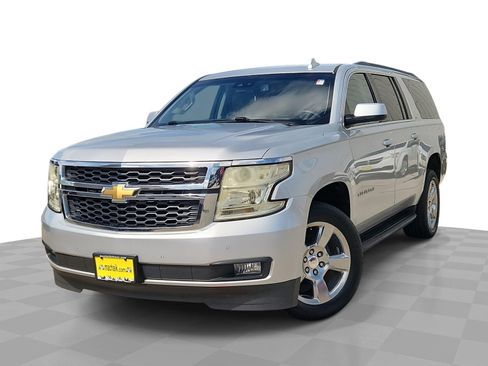 Used 2020 Chevrolet Suburban LT RWD image 22