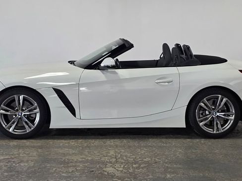 Used 2025 BMW Z4 sDrive30i image 25