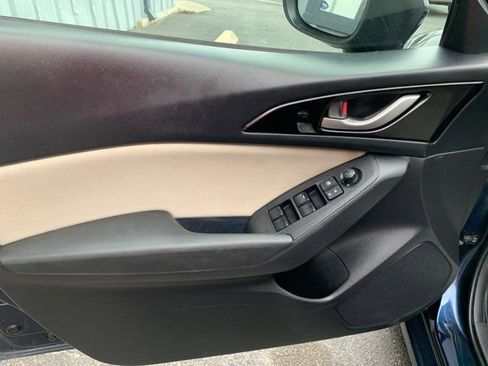 Used 2016 MAZDA MAZDA3 i Sport image 13