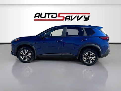 Used 2023 Nissan Rogue SV image 4