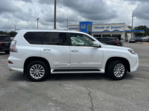 Used 2014 Lexus GX 460 w/ Premium Package AWD/4WD image 2