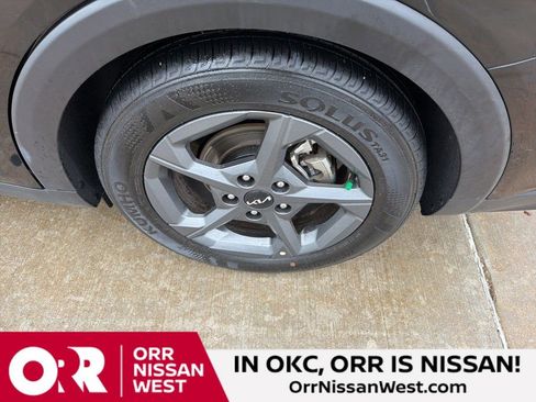 Used 2025 Kia K4 LXS image 9