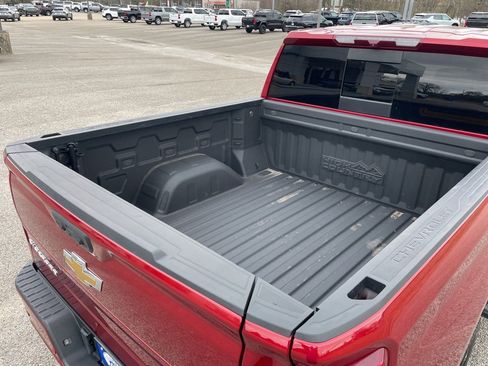 Used 2023 Chevrolet Silverado 1500 High Country image 33